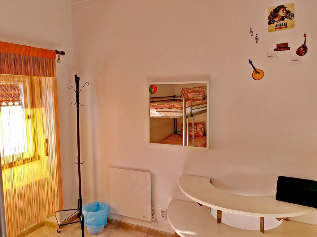 Lisbon Cosy Hostel Exterior photo